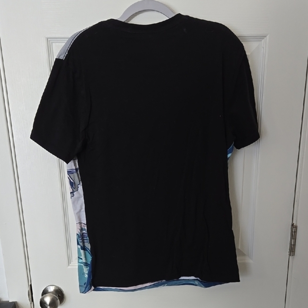 Graphic Shark Print T-Shirt - Black and Gray - Picture 3 of 3
